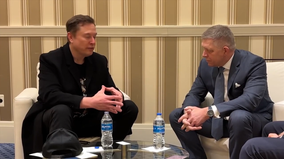 elon musk a robert fico 3