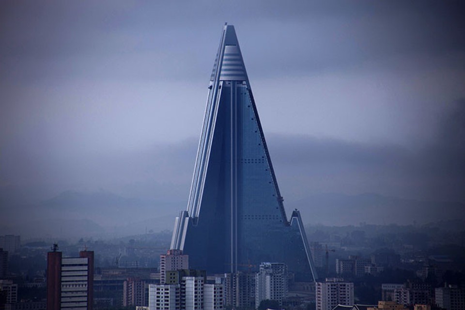 Nedokončený hotel Rjugjong, Pchjongjang, Severná Kórea