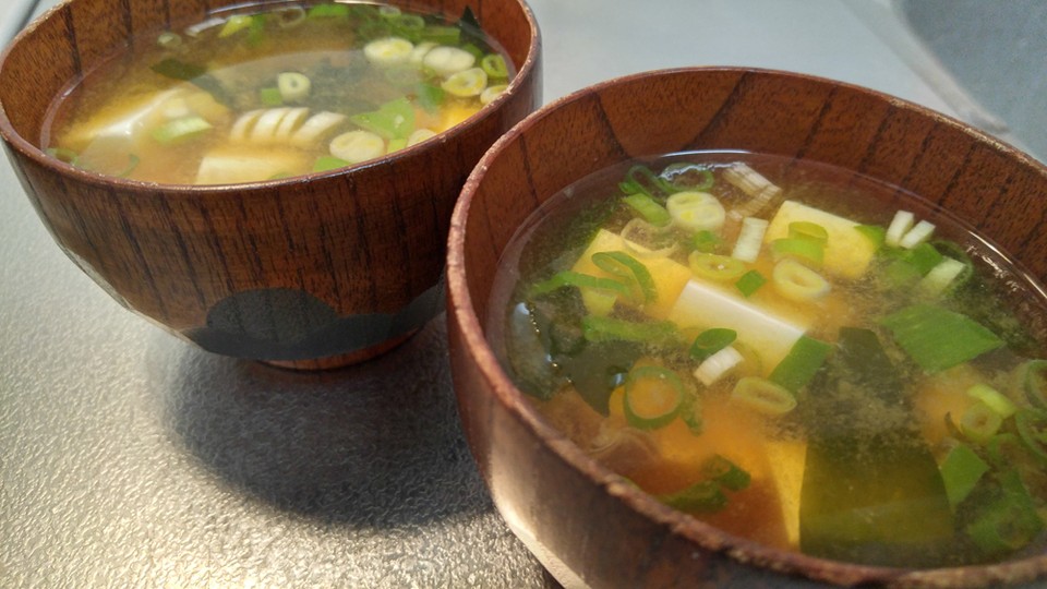 Tradičná japonská polievka Miso (2)