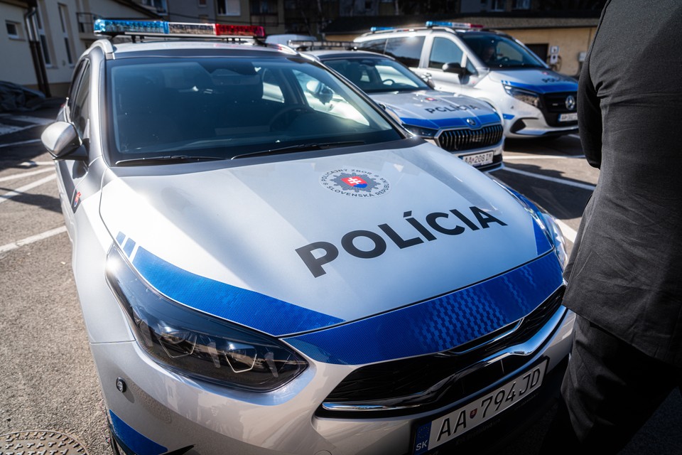 Rezort vnútra predstavil nový dizajn policajných áut