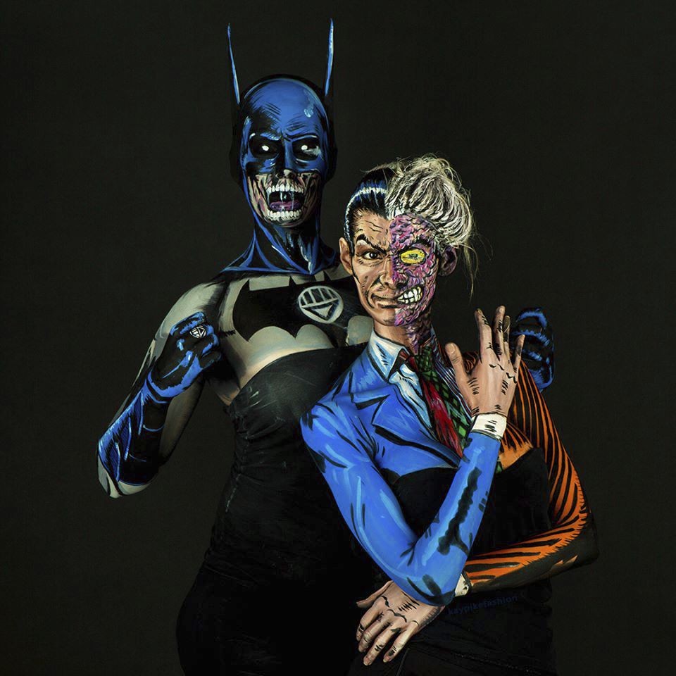 Kay ako Two-face, sesta je Paint Black Lantem Batman