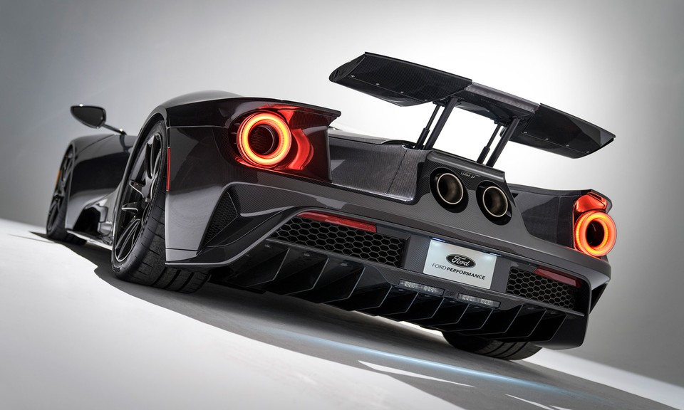 Liquid Carbon Ford GT 