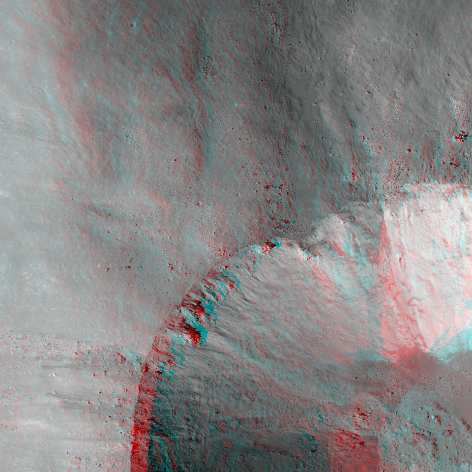 Fotografie sondy LRO (Lunar Reconnaissance Orbiter)