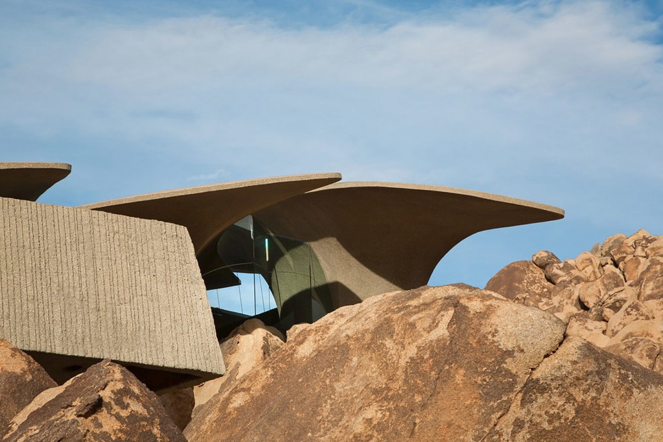 Futuristická vila v púšti