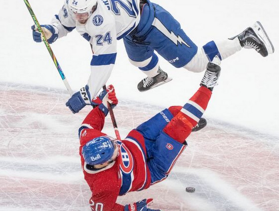 Bitka Slafkovského s Černákom začína odznova, Tampa vyrovnala sériu s Montrealom