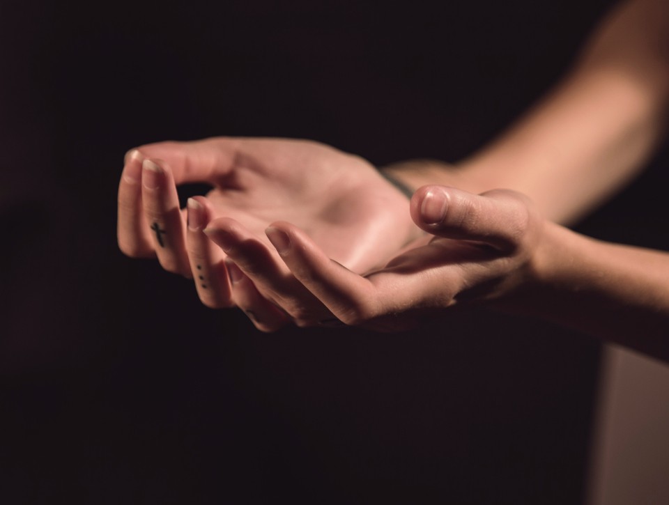 Trasú sa vám ruky, keď niečo robíte? Môže to byť úplne neškodné