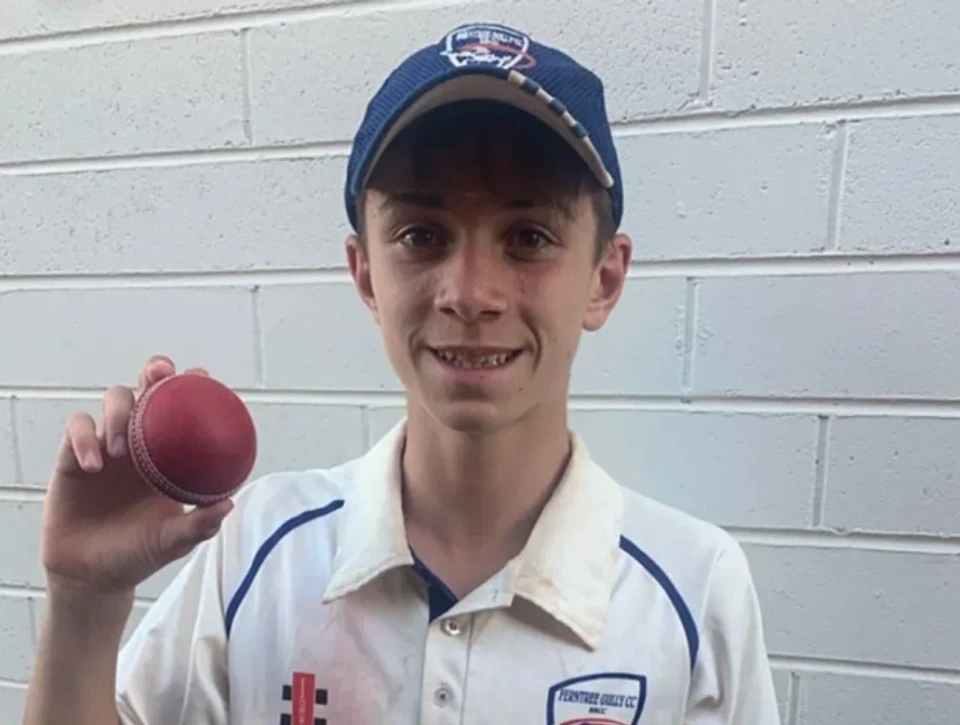 Tragédia počas zápasu: Mladý hráč kriketu zomrel po zásahu loptičkou