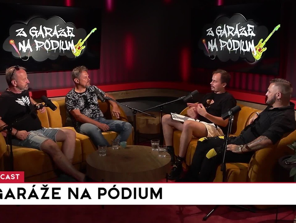 Z garáže na pódium: Aya