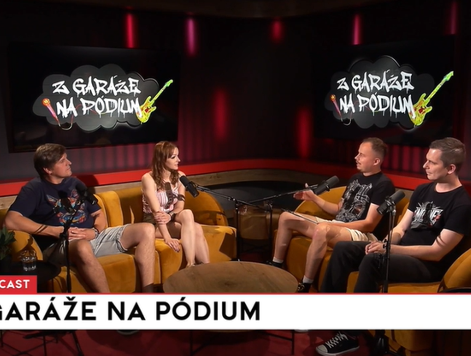 Z garáže na pódium: No one