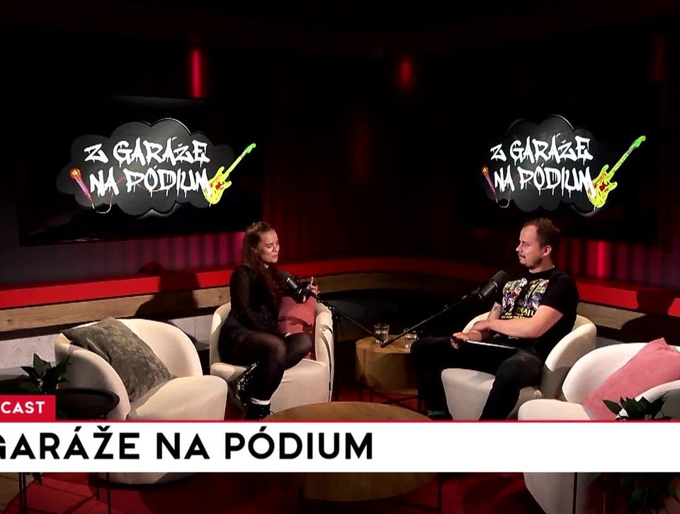 Z garáže na pódium: Julie Nox