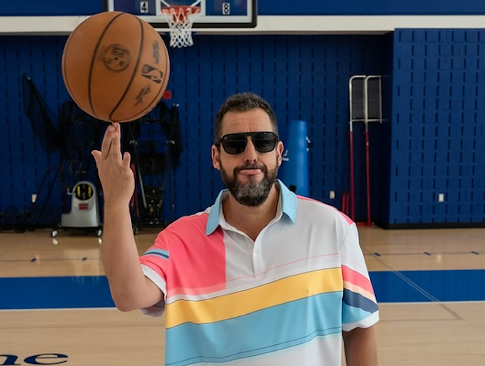 Taylor a Travisa oddal hviezdny Adam Sandler! TOTO je zásadná rada, ktorú dal mladomanželom!