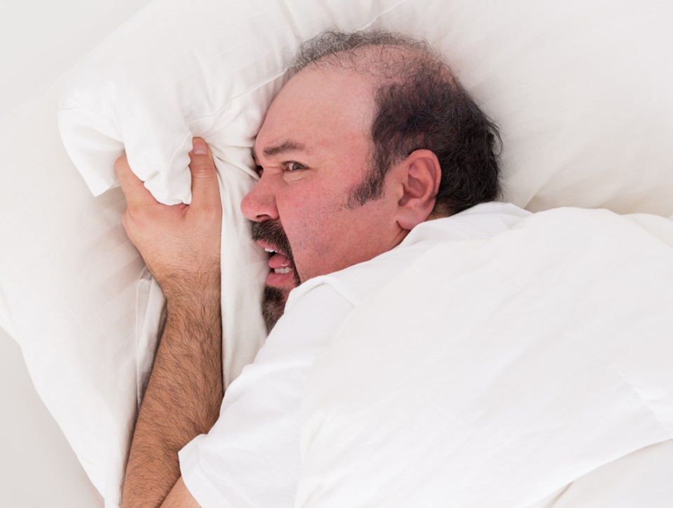 Budíte sa uprostred noci? Odborník na spánok radí: TIETO 3 veci by ste vtedy mali urobiť!