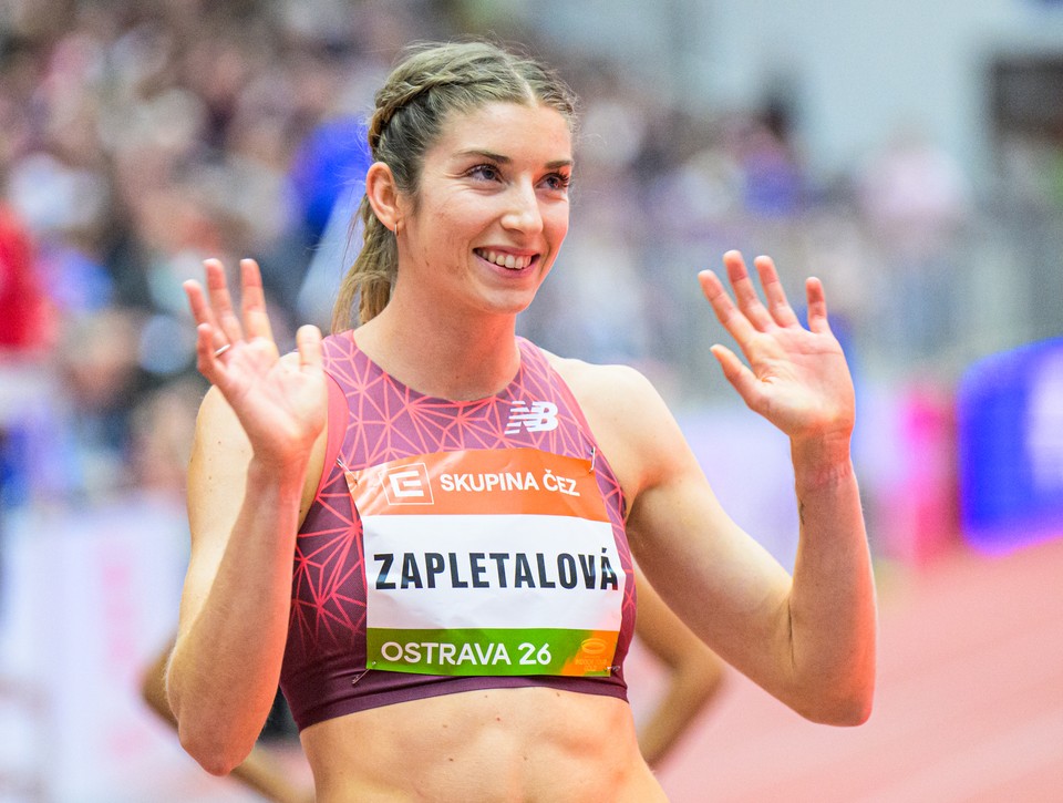 ZAPLETALOVÁ zakopla, napriek tomu vylepšila rekord mítingu