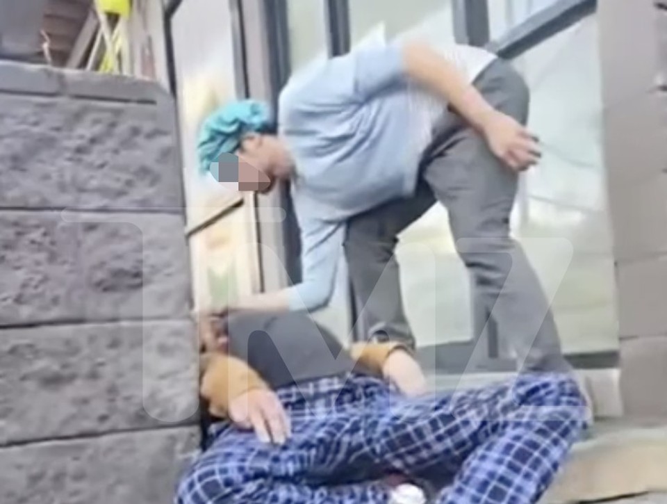 Známeho komika našli predávkovaného na ulici. Keby nedostal pomoc, už nie je medzi živými