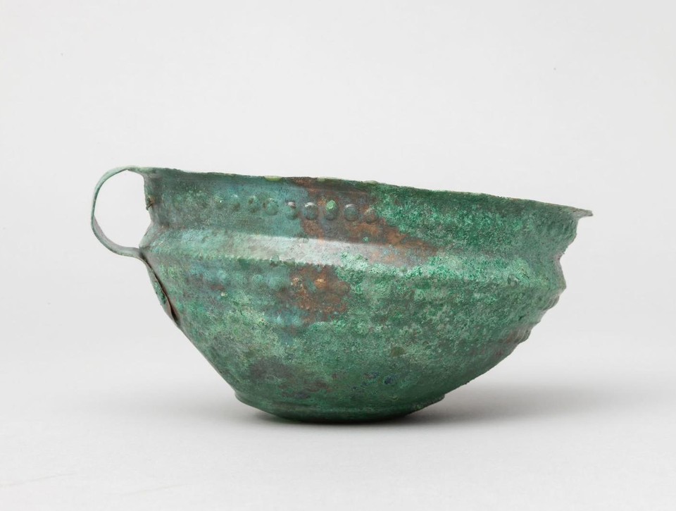 Vzácna šálka z doby bronzovej, ktorú sa oplatilo opravovať