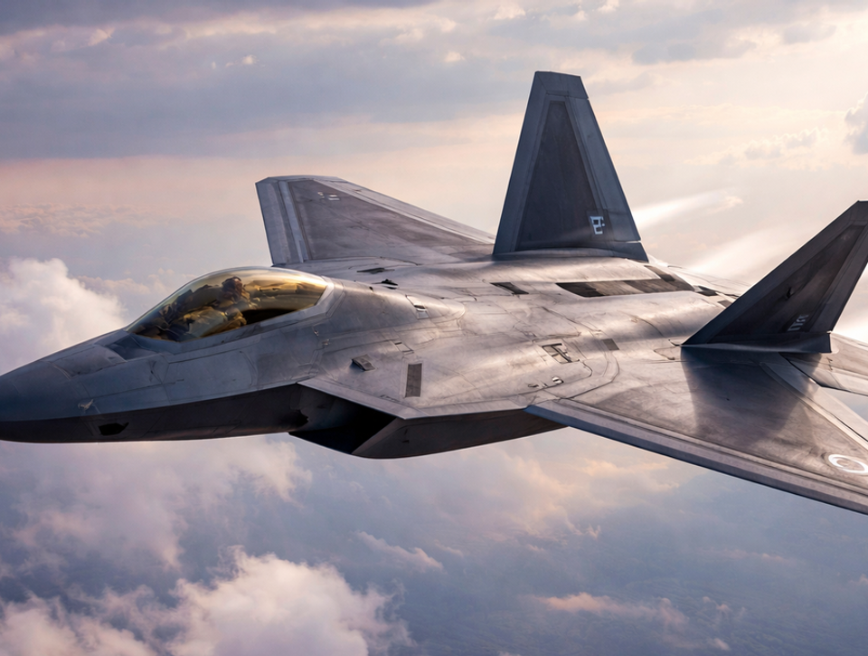 Čína sledovala americké stealth bombardéry nad Iránom