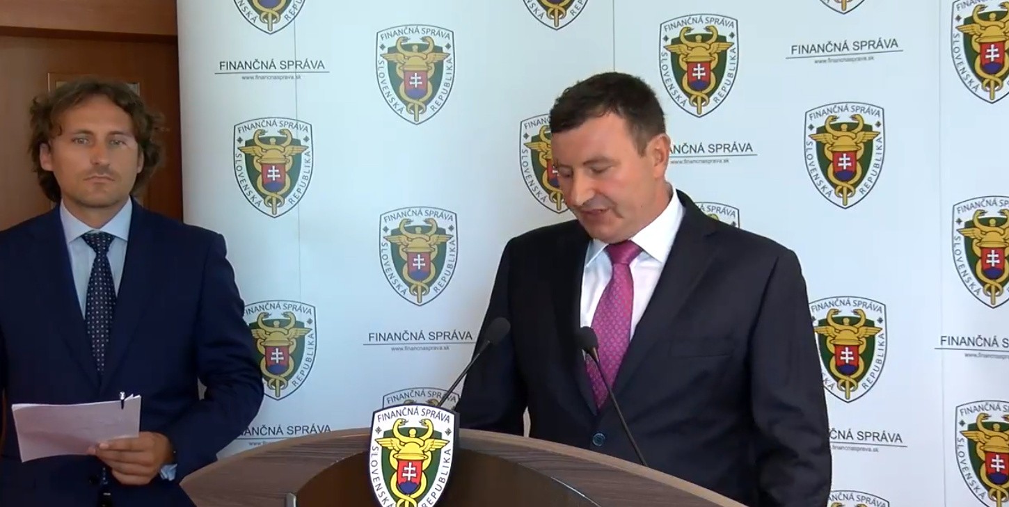 Opozícia žiada odvolanie Imreczeho pre kauzu colných podvodov