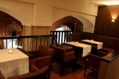 G.I.raffe Bar Restaurant & Lounge 4