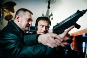 Dievča, ktoré koplo do osieho hniezda 5