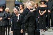 Čierne vdovy - nakrúcanie pohrebu