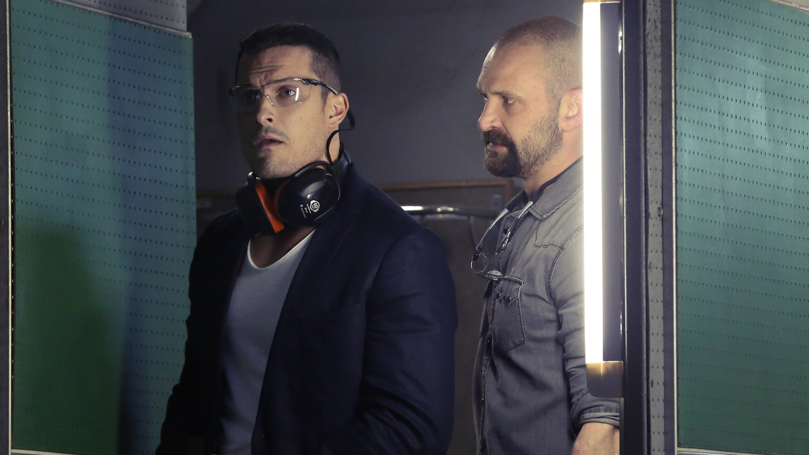 Kriminálka Za sklom odštartuje ešte v septembri: Vypočujte si titulnú skladbu k seriálu!