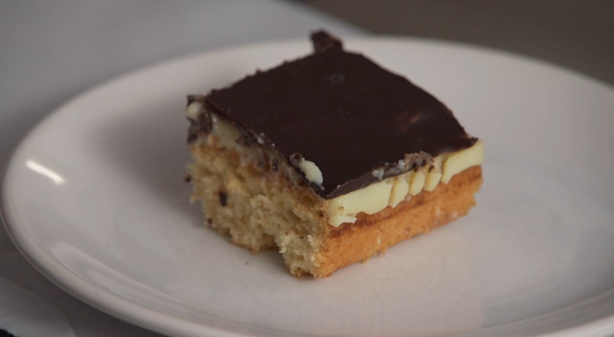 Dezert: Metrová bodka