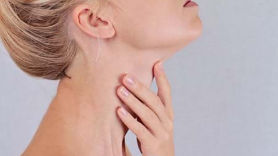 7 varovných signálov, že máte problém so štítnou žľazou: Telo vám to dá najavo