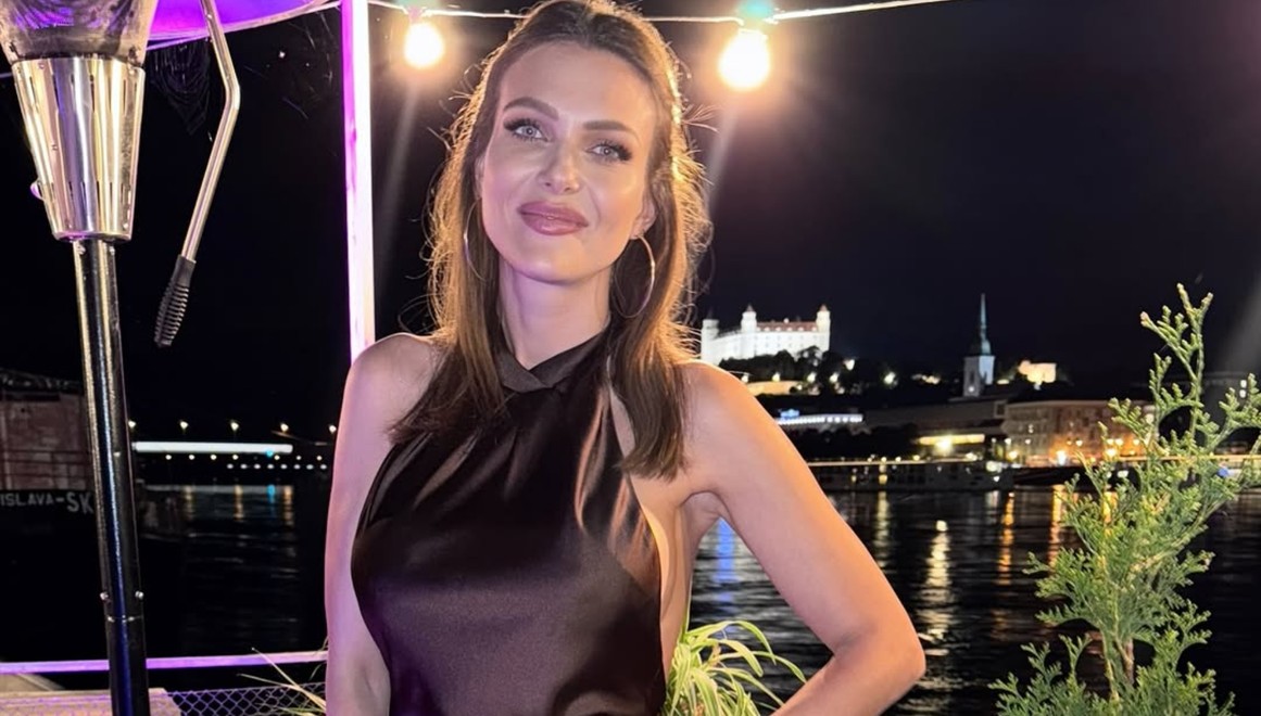 Ak niekto pochyboval, že Martina Schindlerová NEVIE spievať... Z TOHTO videa ľudia onemeli!