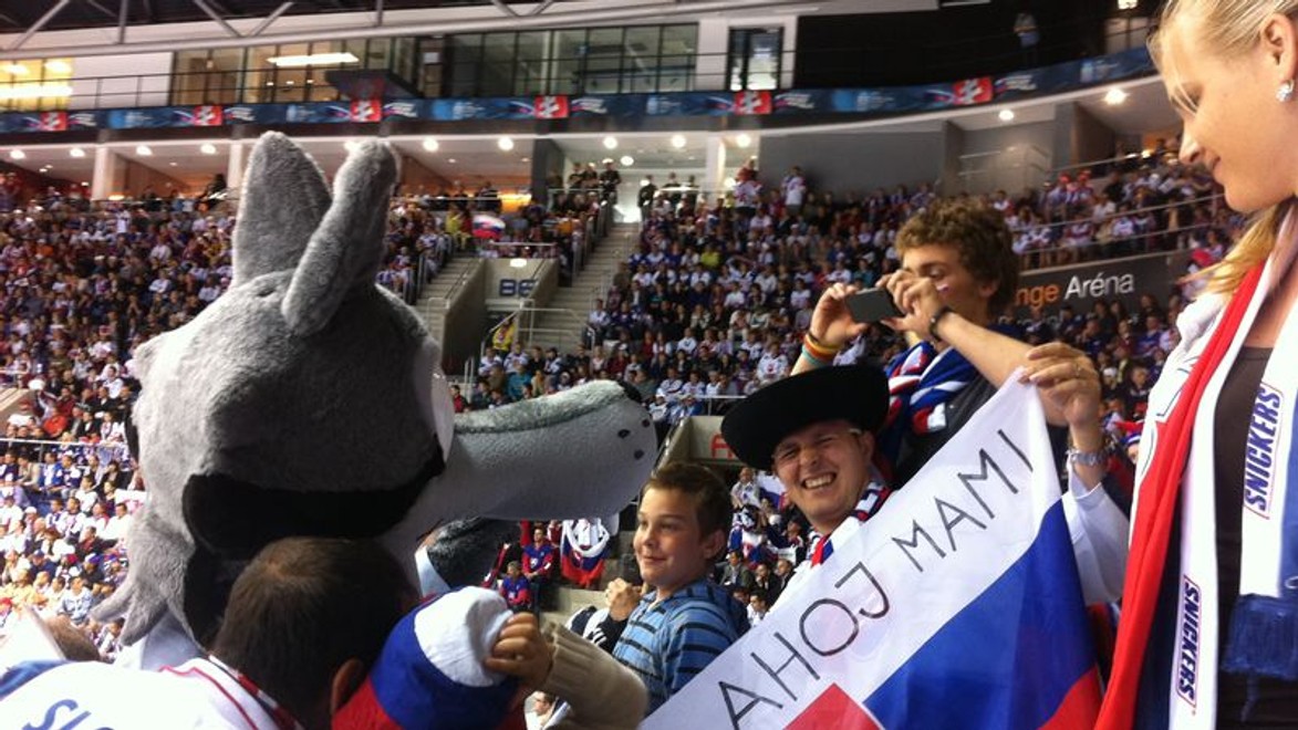 AHOJ MAMI a Šatanove vyrážky