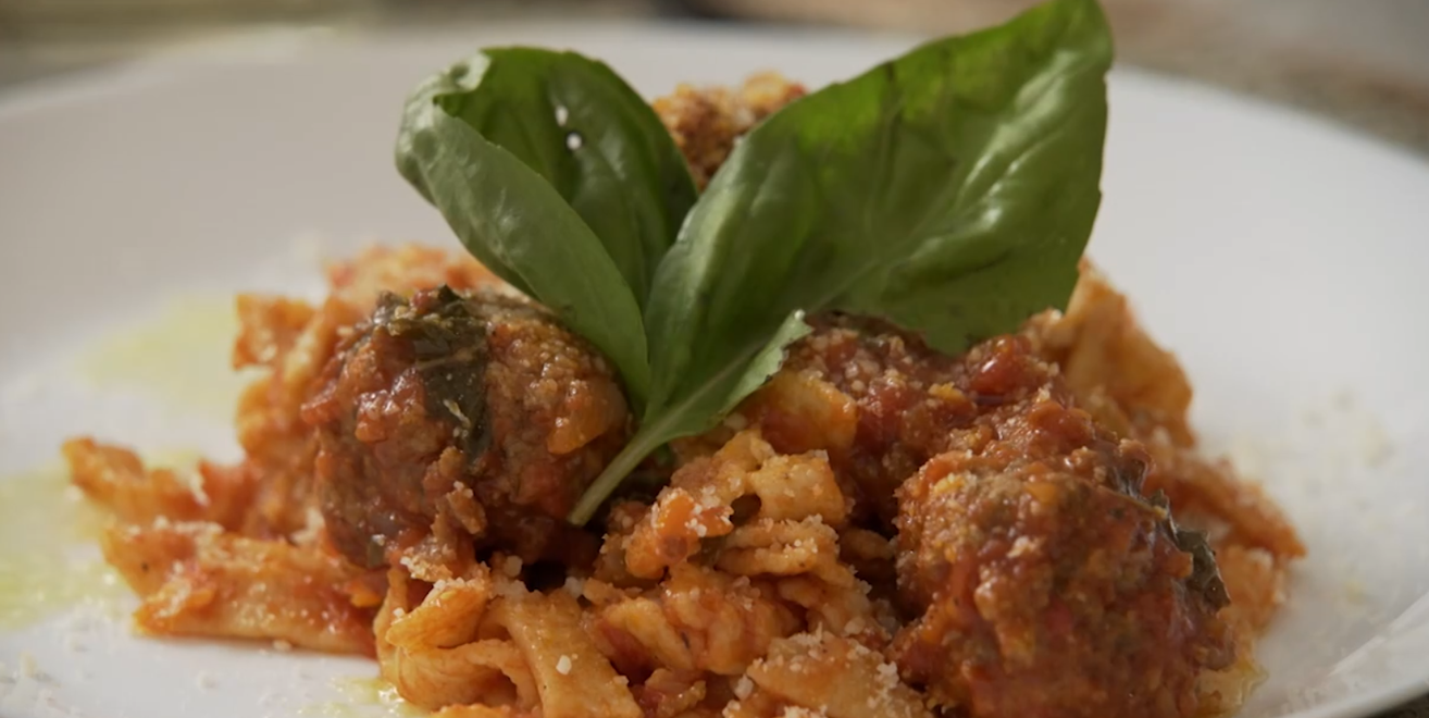 Hlavné jedlo: Guličky na červenom koberci