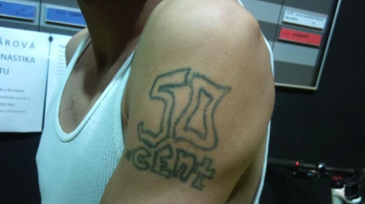 Vymakané kerky? Veď ti tám chýbajú písmená!