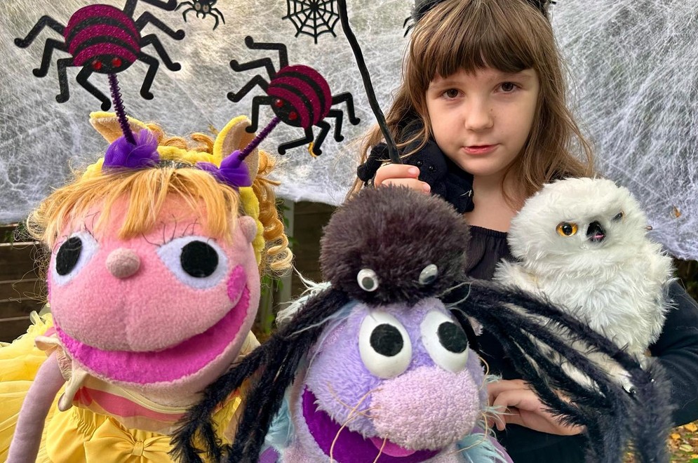 Najznámejšia škôlkarka stíha popri koncertnom turné aj prípravy na Halloween!