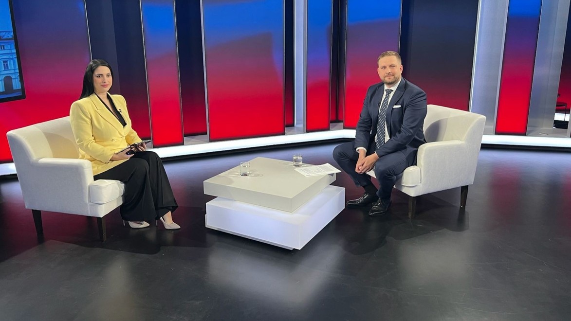 Kamil Šaško v POLITIKE 24: Nové nemocnice, záchrankový tender  aj situácia počas horúčav