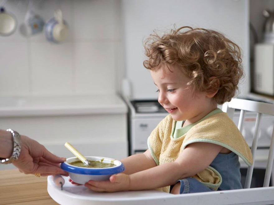 Nechce vaše dieťa JESŤ? Vieme, kedy je to problém!