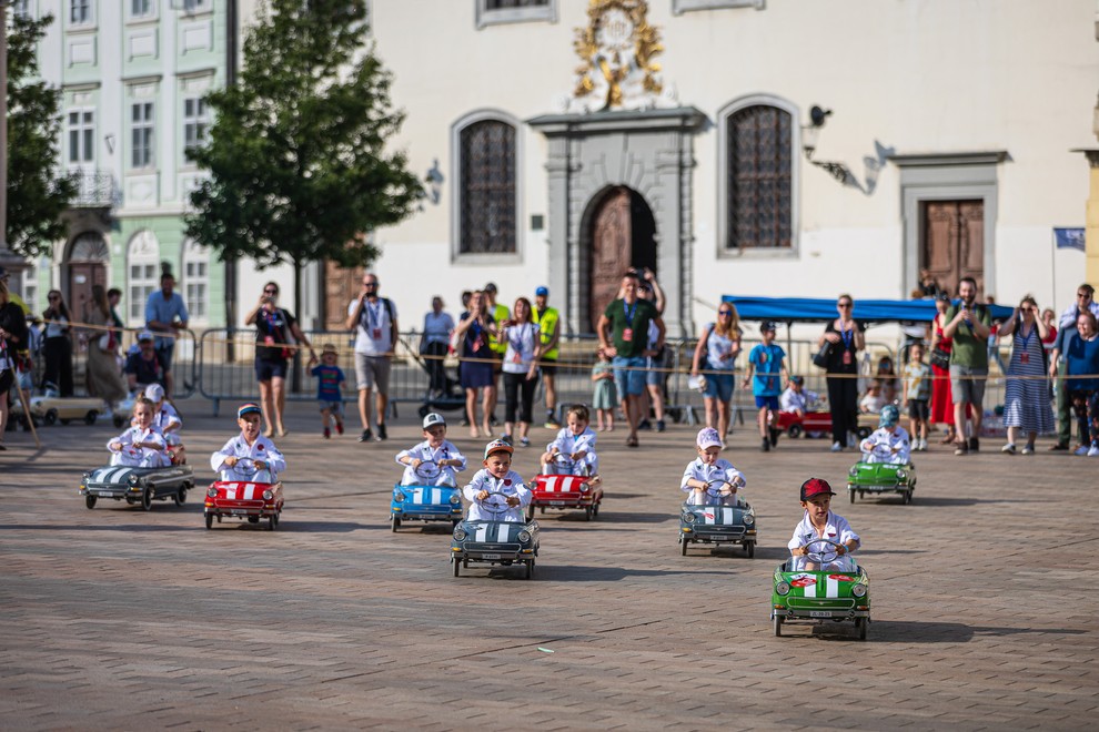 100m slovenských - vysoké nebezpečenstvo zábavy