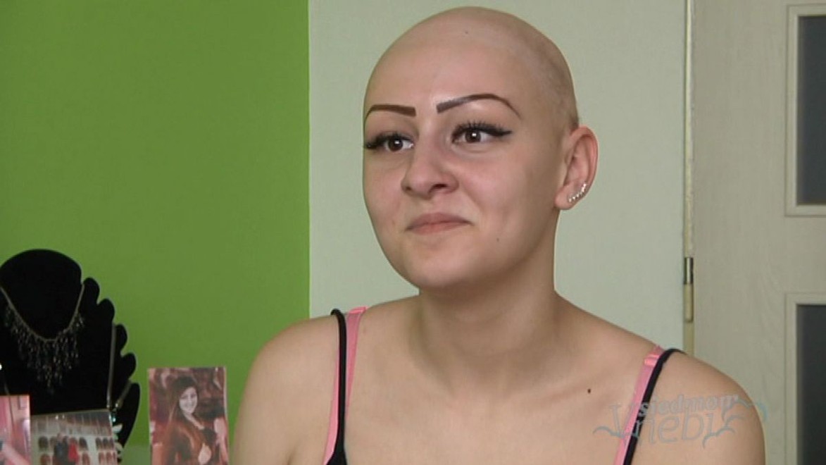 Pýtate sa na Facebooku: Ako môžeme darovať vlasy na výrobu parochne pre Ivanku?