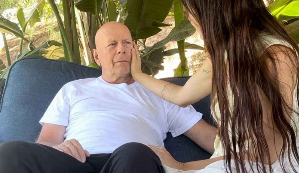 Tvrdá rana pre chorého Brucea Willisa: Manželka ho zo spoločného domu vysťahovala!