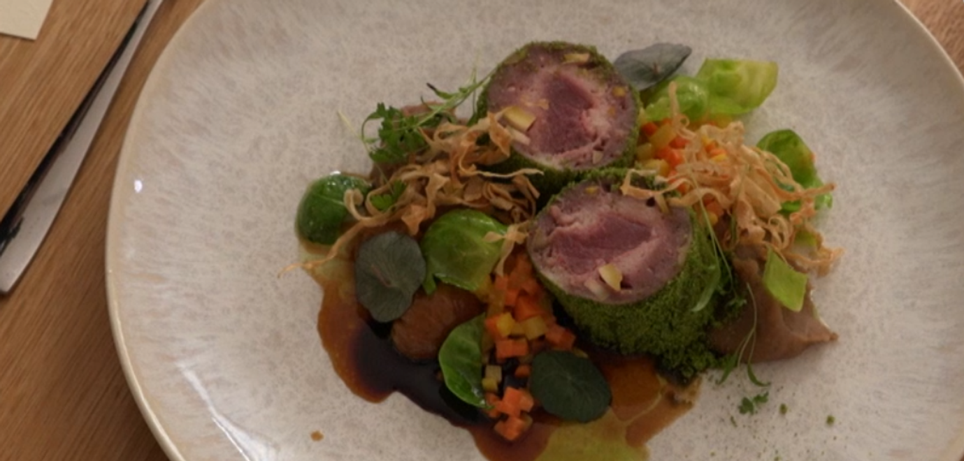 Hlavné jedlo: Smolíček Pacholíček