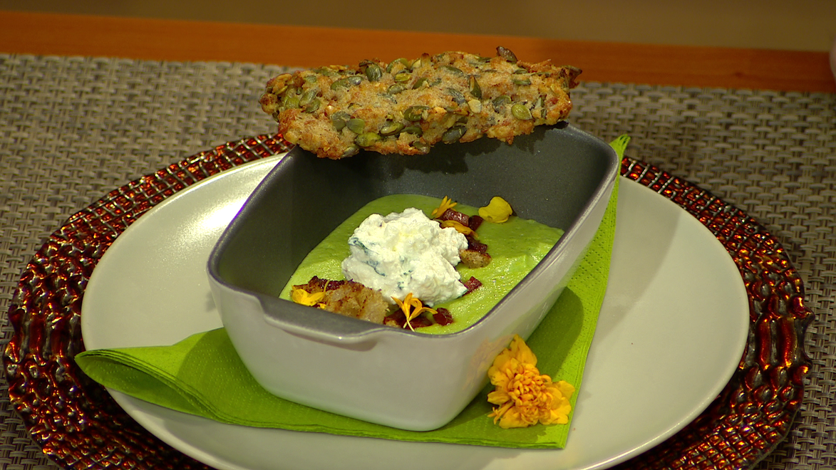 Super recept na Zelený štvrtok: Vyskúšajte túto chutnú polievku z medvedieho cesnaku so škvarkami!