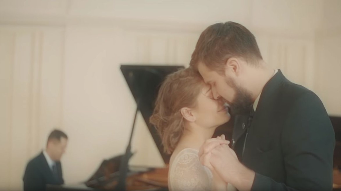 Dokonalé! Pianista z Nitry úžasne zahral pieseň od Ed Sheerana, ktorá vás roztopí