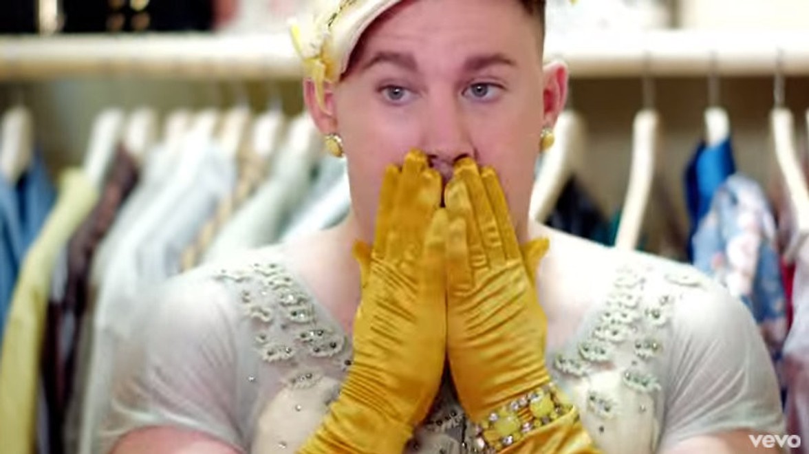 Mení sexi Channing Tatum svoj imidž? Prezlečený za ženu s rúžom na perách