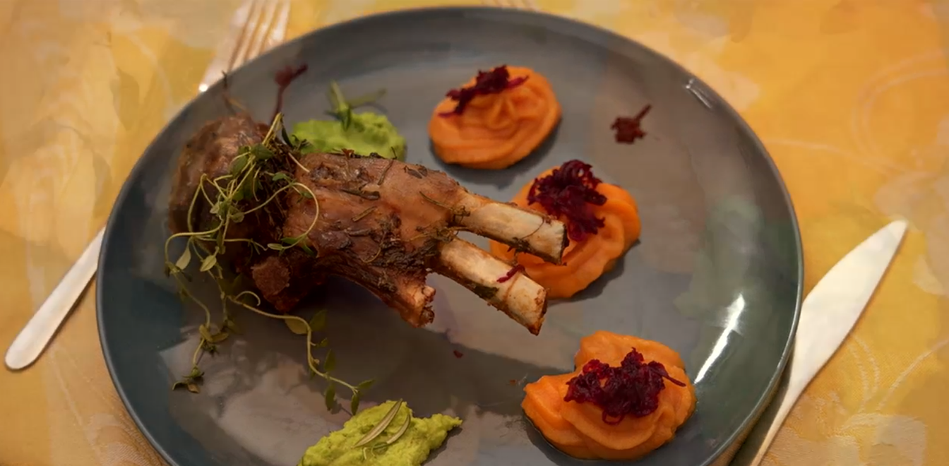 Hlavné jedlo: Kučeravé...