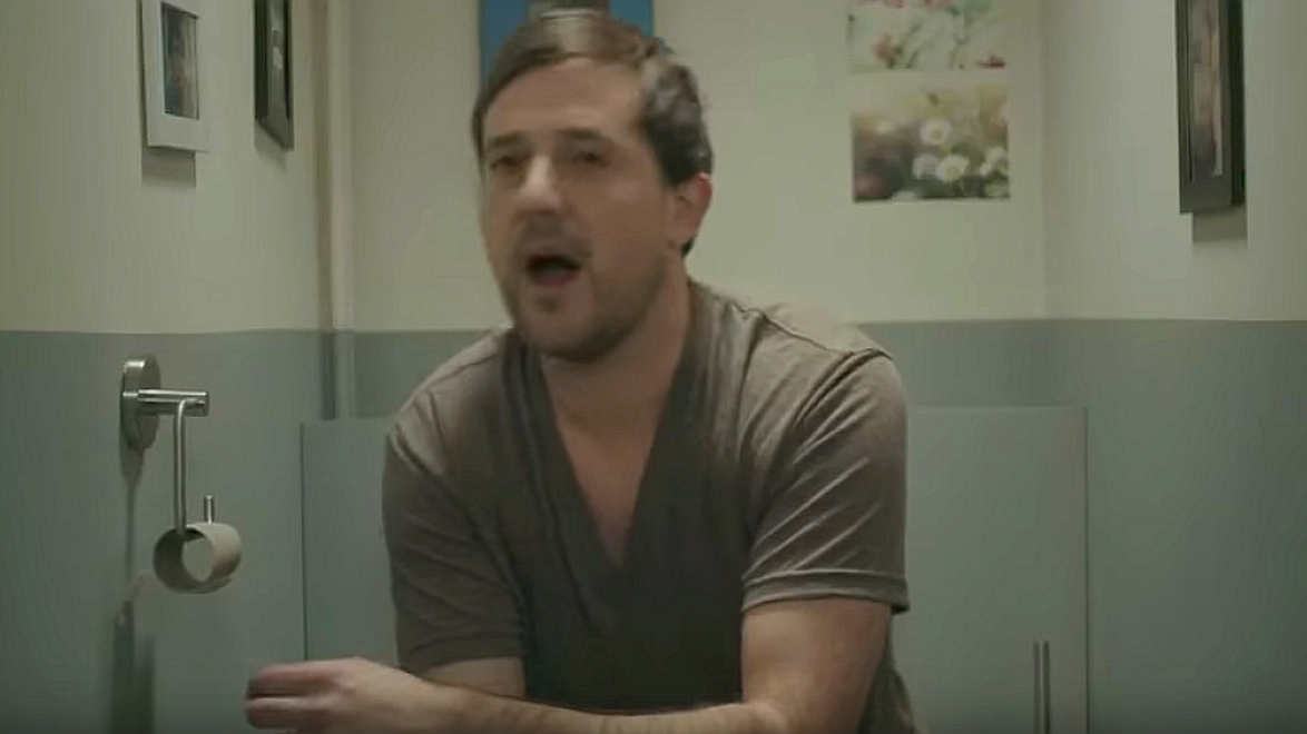 Toto je najlepšia reklama na toaletný papier aká kedy vznikla: Reflektuje na dnešnú modernú dobu!