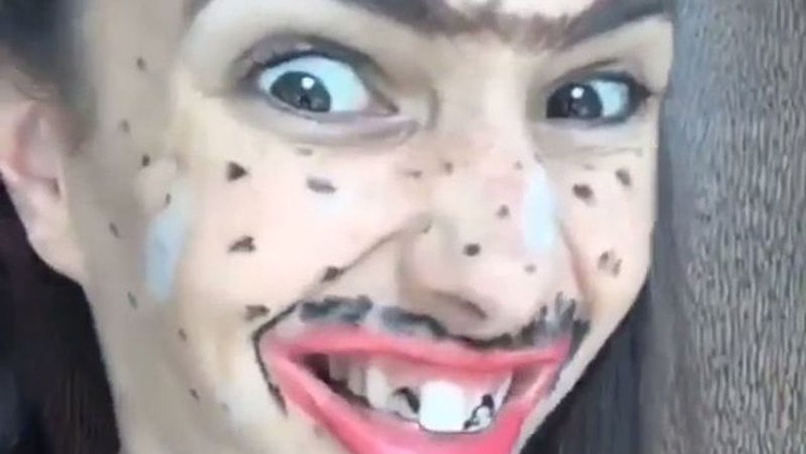 Čo sa jej to stalo s tvárou? Známa kráska sa dobrovoľne zohyzdila na nepoznanie!