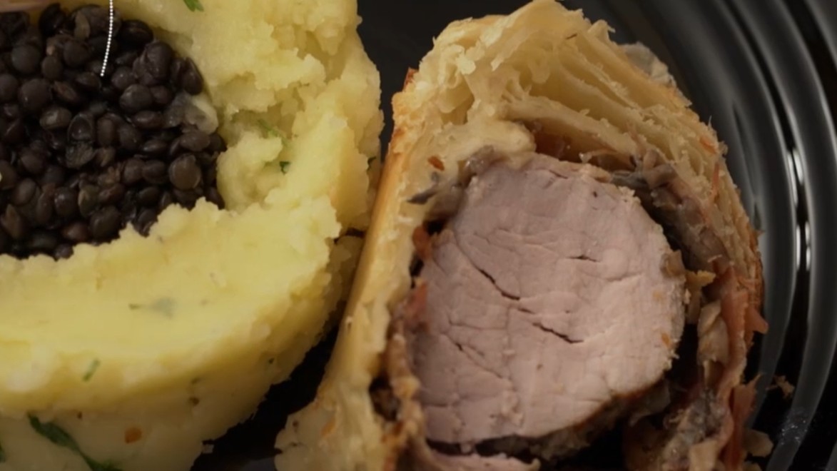 Hlavné jedlo: Šťastné Sus domesticus