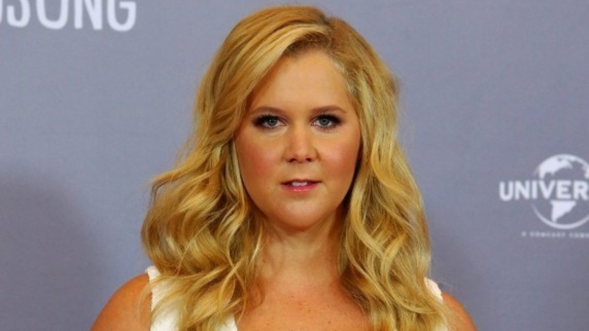 Dámy, máte tieto ťažkosti? Herečka Amy Schumer upozorňuje na príznaky endometriózy!