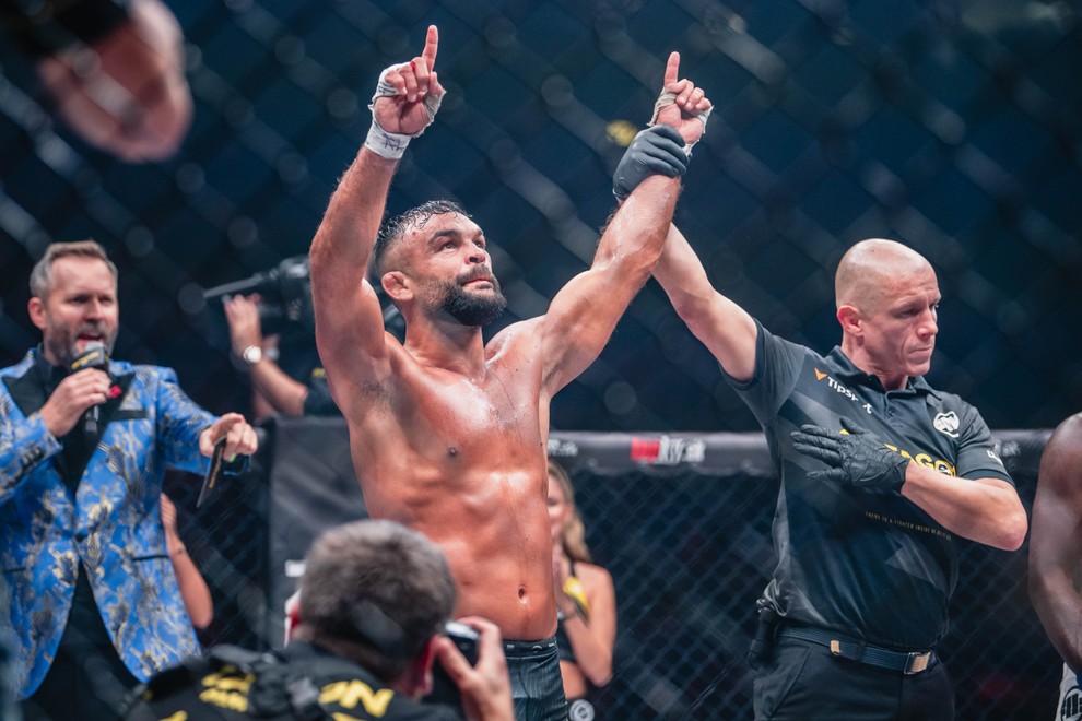 OKTAGON 63: Buchingerov návrat zo záhrobia, Pukačovo divadlo či Paulusov obrat