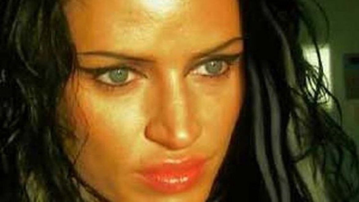 Dvojníčka Angeliny dobodala taxikára