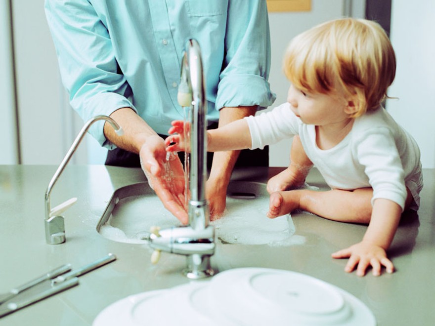 Nebezpečenstvá pre vaše dieťa: Farba stien a aj ovzdušie v byte!