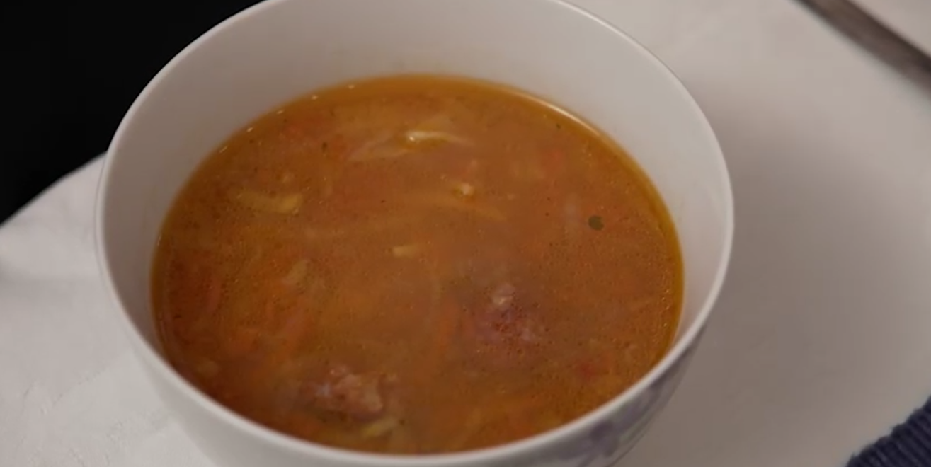 Polievka: Súboj zeleniny a strukoviny